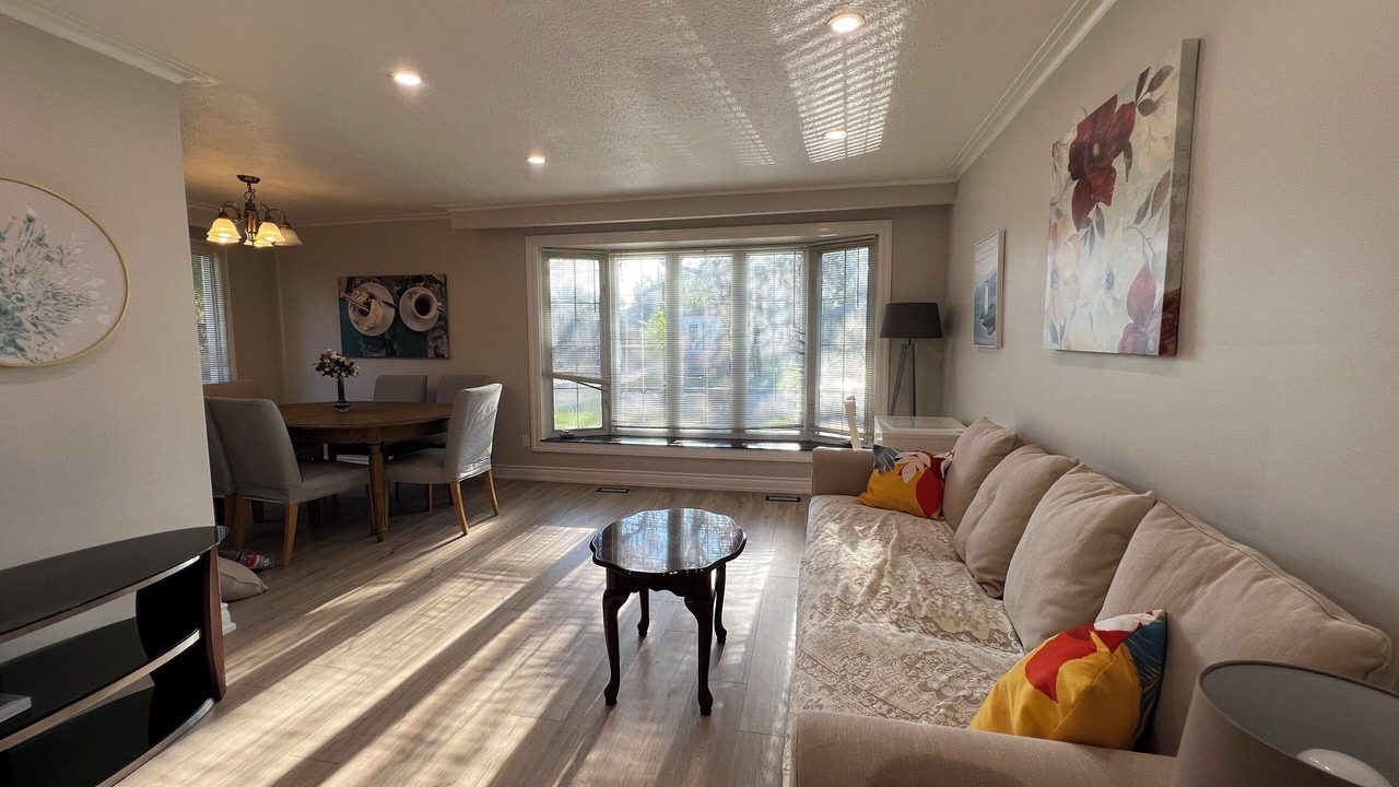 Photo of Livingroom in Bridlewood