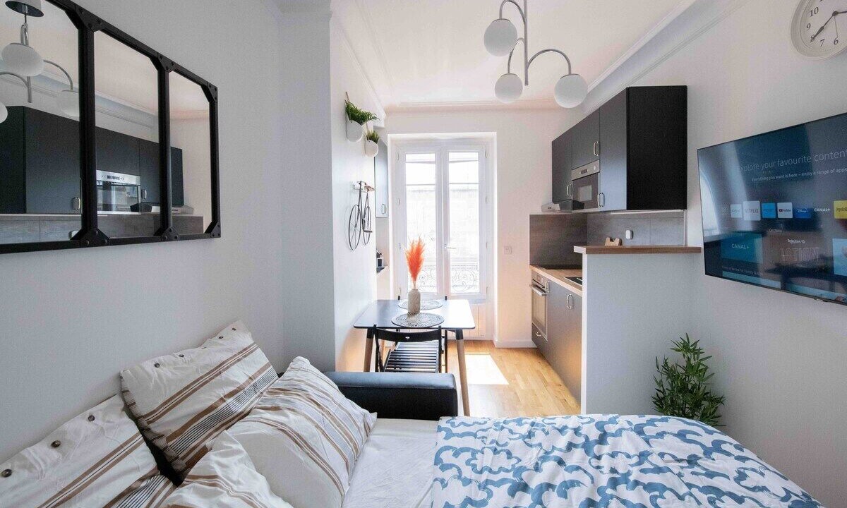 Photo of Bedroom in 12th Arrondissement