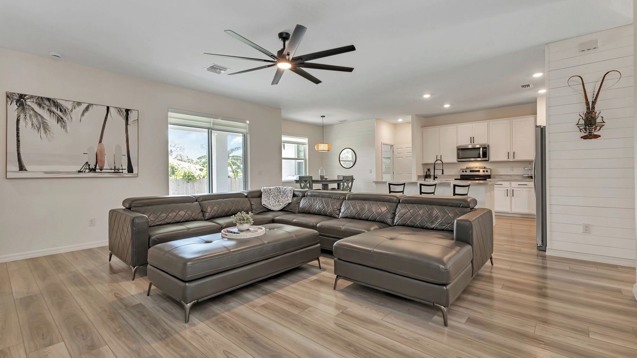 Photo of Livingroom in Port Charlotte