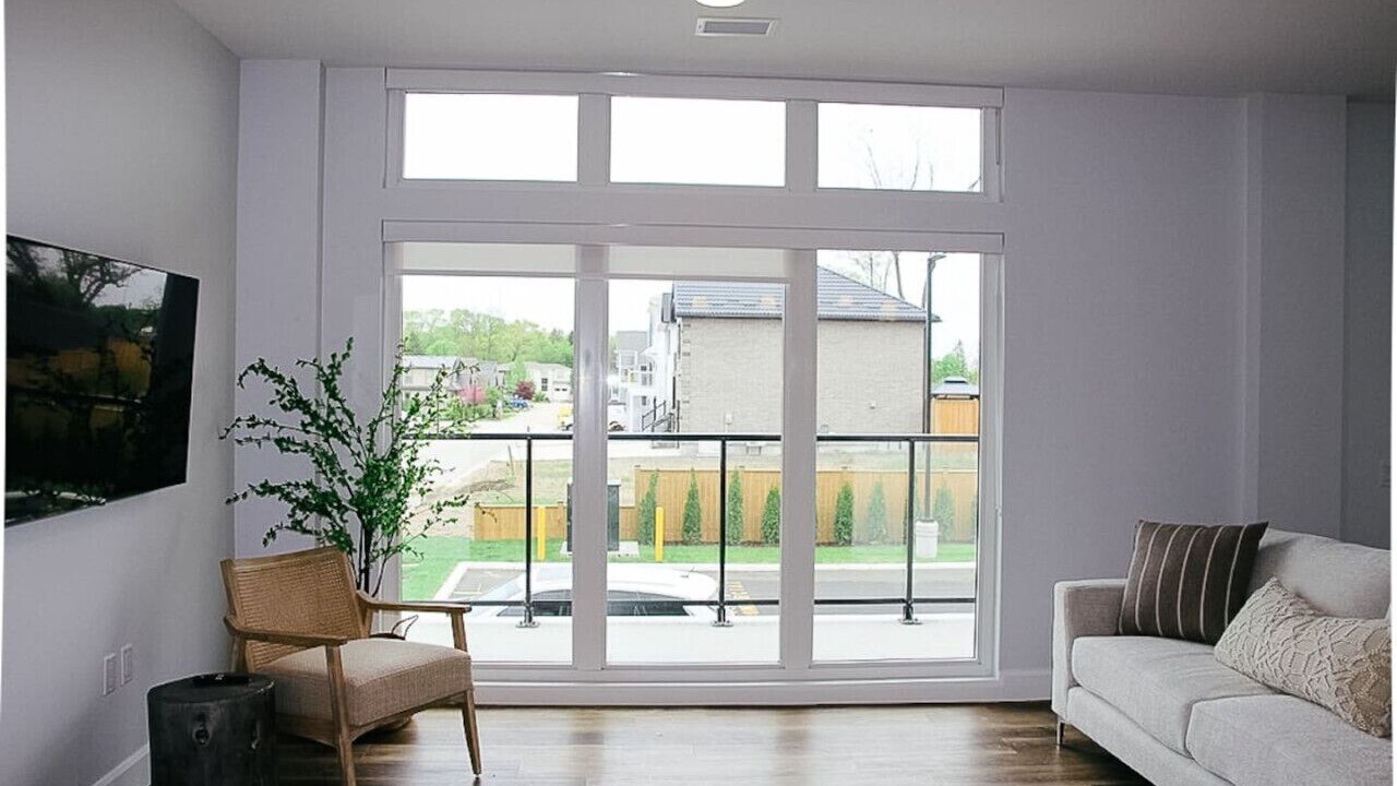 Photo of Livingroom in Grand Bend