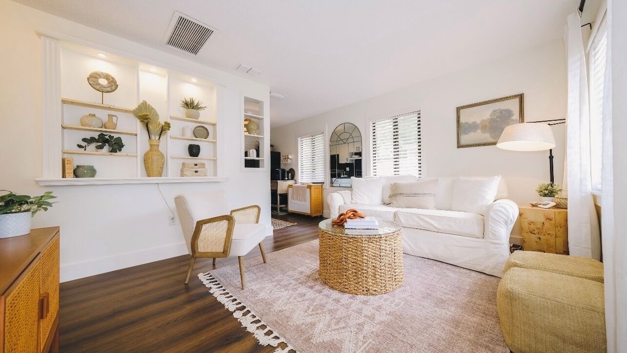 Photo of Livingroom in Bee Ridge