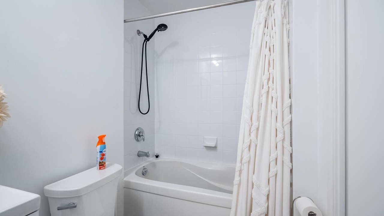 Photo of Bathroom in Fort York