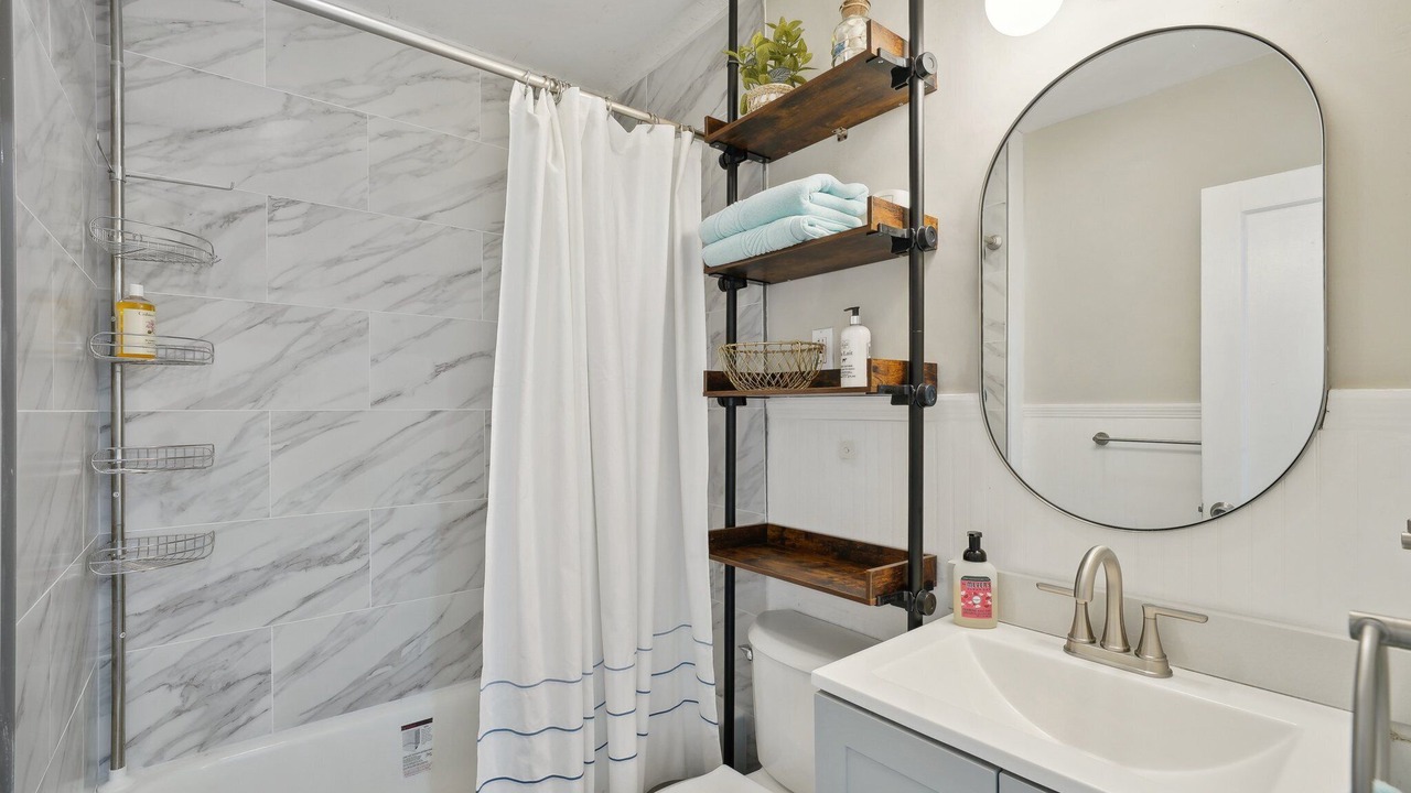 Photo of Bathroom in United Central