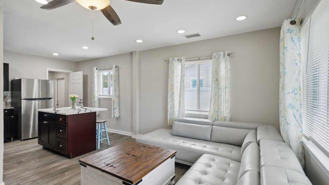 Photo of Livingroom in United Central