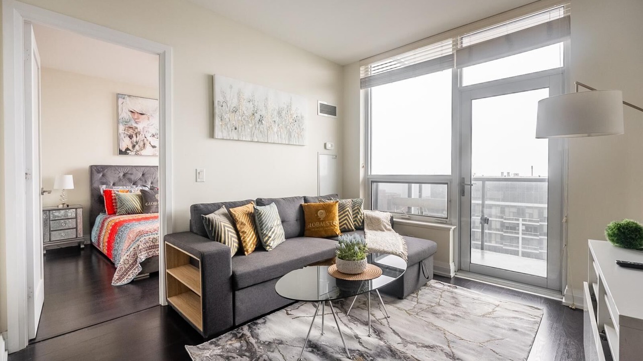 Photo of Livingroom in Willowdale