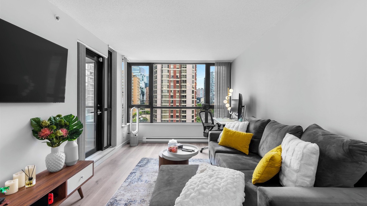 Photo of Livingroom in Bay Cloverhill