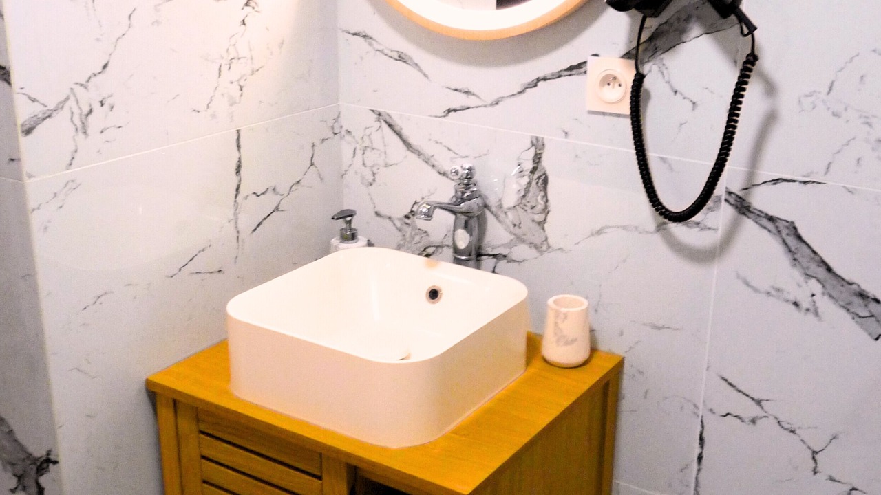Photo of Bathroom in Quartier de la Goutte-d'Or