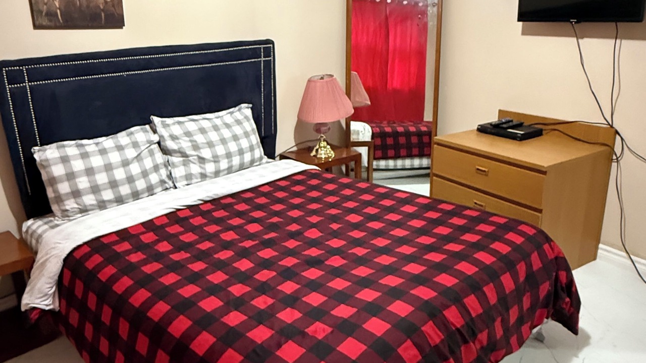Photo of Bedroom in Gravenhurst