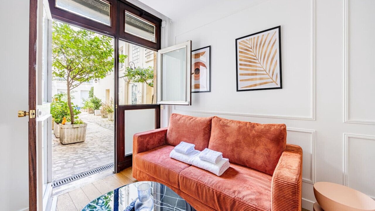 Photo of Livingroom in 7th Arrondissement