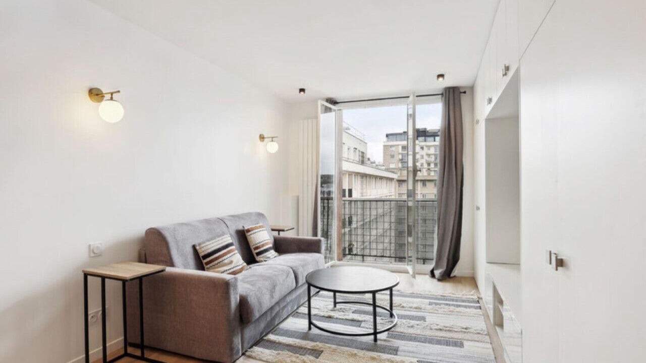 Photo of Livingroom in Republique–Point-du-Jour