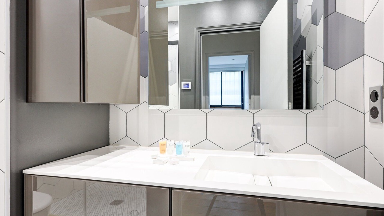 Photo of Bathroom in Hopital Saint-Louis