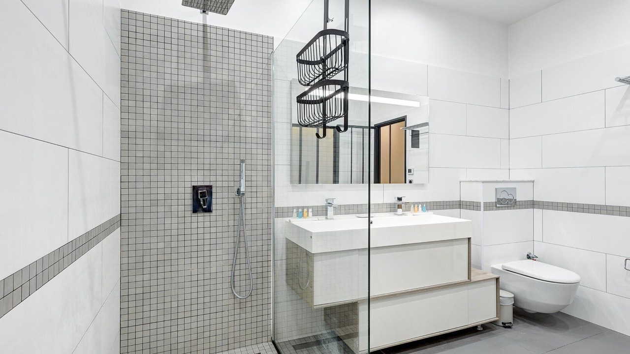 Photo of Bathroom in Hopital Saint-Louis