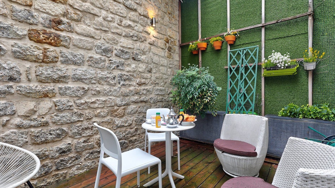 Photo of Outdoor in Hopital Saint-Louis