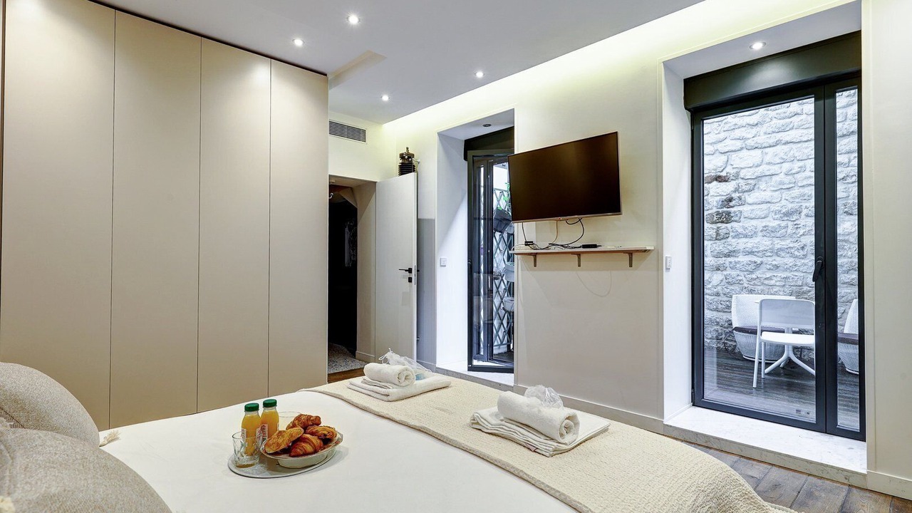 Photo of Bedroom in Hopital Saint-Louis