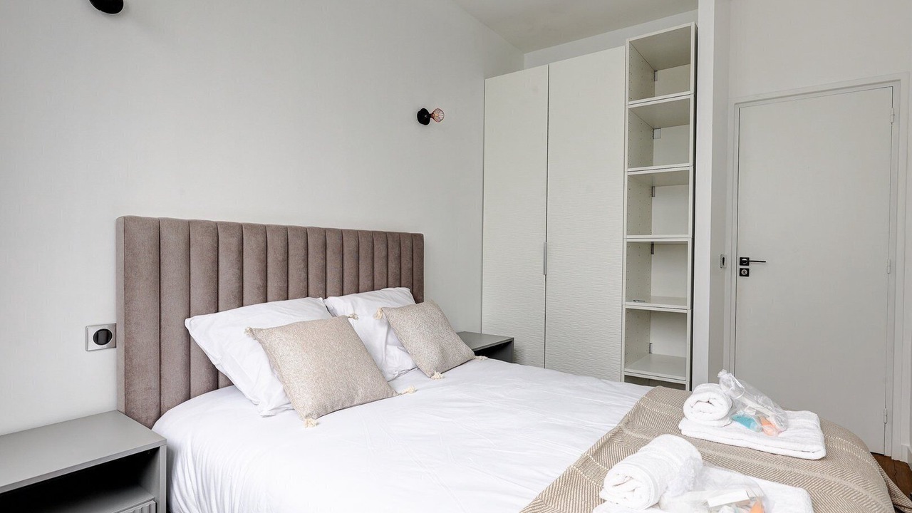Photo of Bedroom in Hopital Saint-Louis
