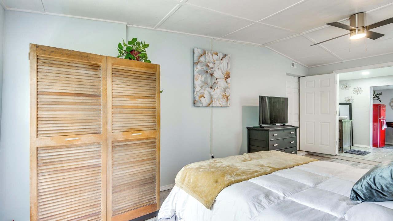 Photo of Bedroom in Alhambra Villas