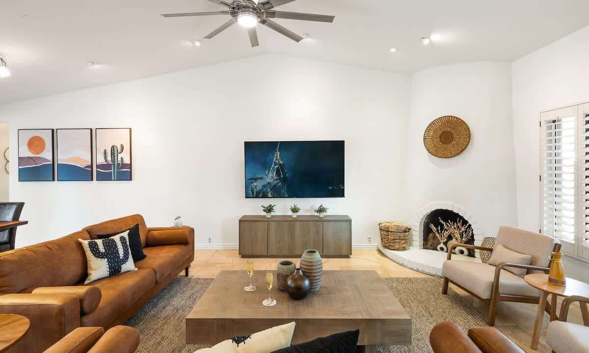 Photo of Livingroom in Shea North Estates