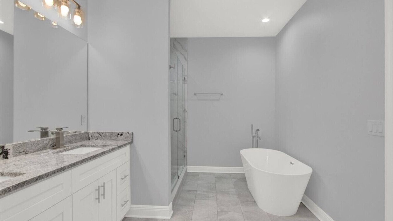 Photo of Bathroom in Courier City - Oscawana