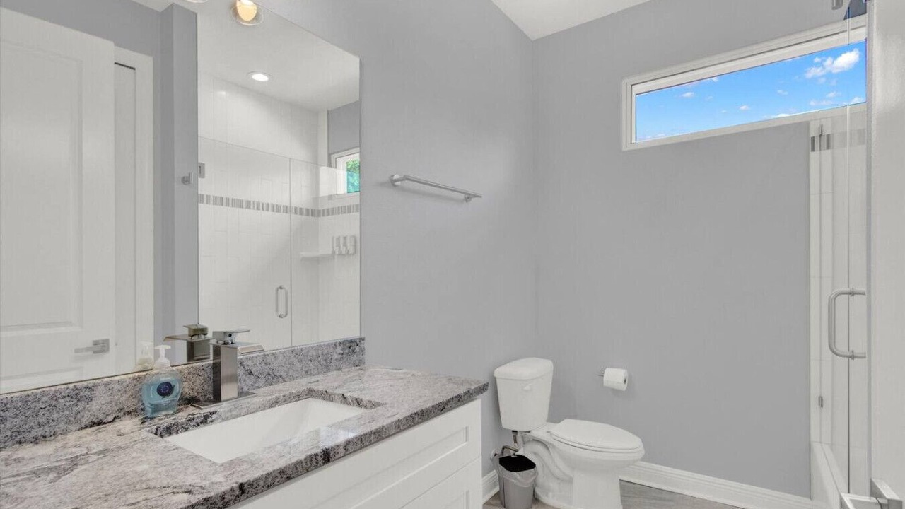 Photo of Bathroom in Courier City - Oscawana