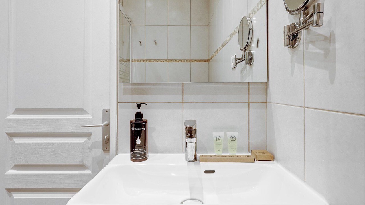Photo of Bathroom in Batignolles