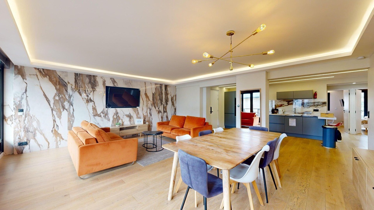 Photo of Livingroom in 15th Arrondissement