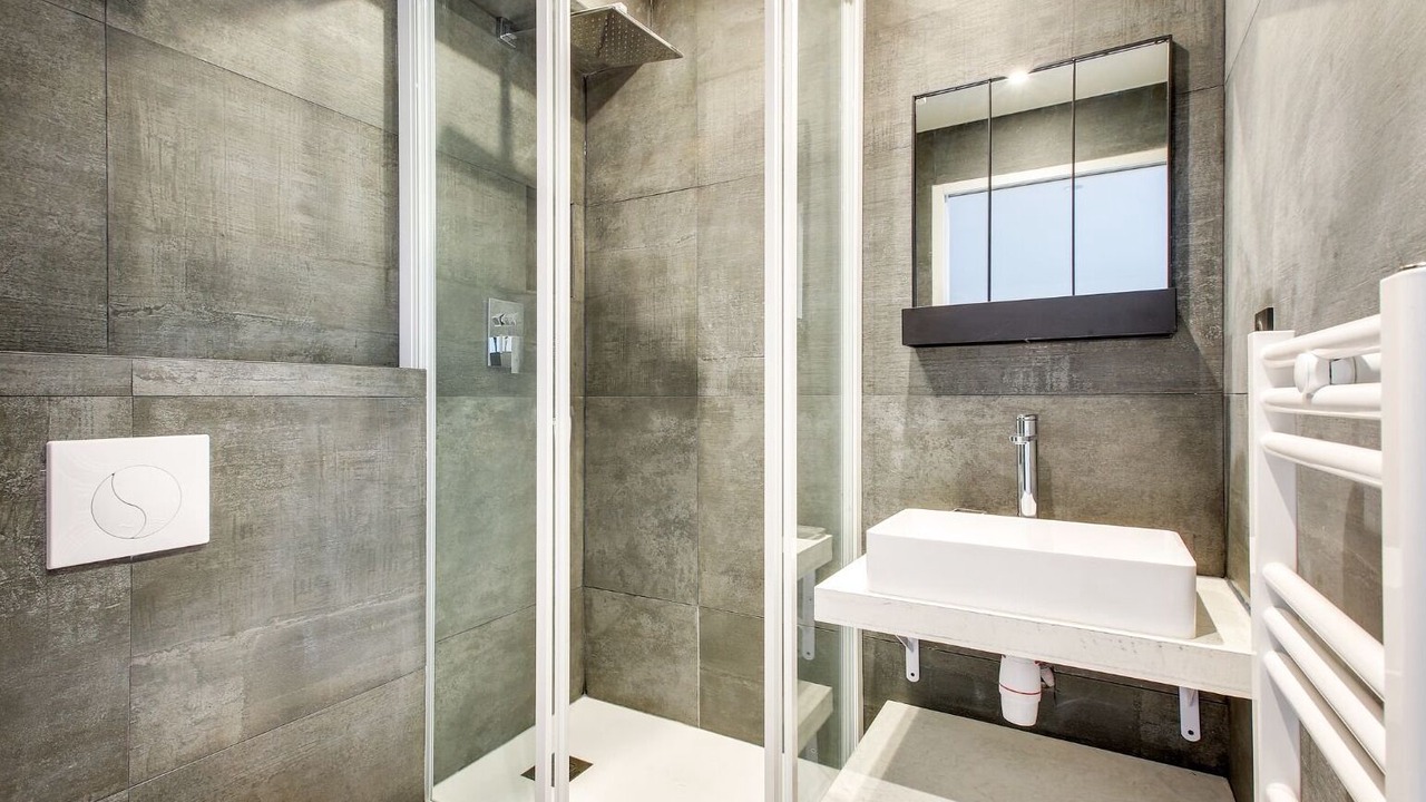 Photo of Bathroom in 15th Arrondissement