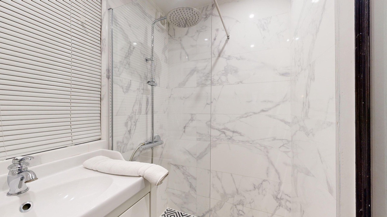 Photo of Bathroom in Bercy
