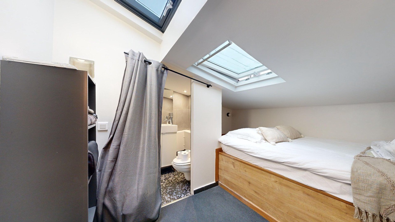 Photo of Bedroom in 9th Arrondissement