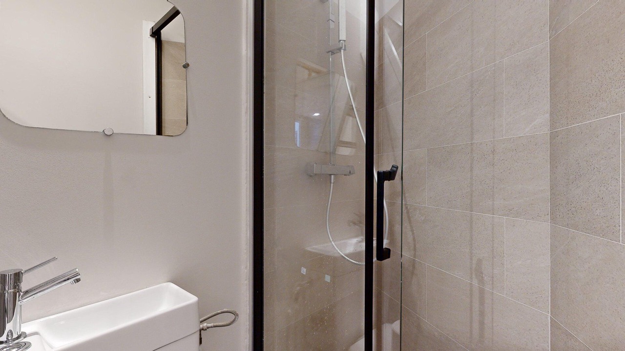 Photo of Bathroom in 9th Arrondissement