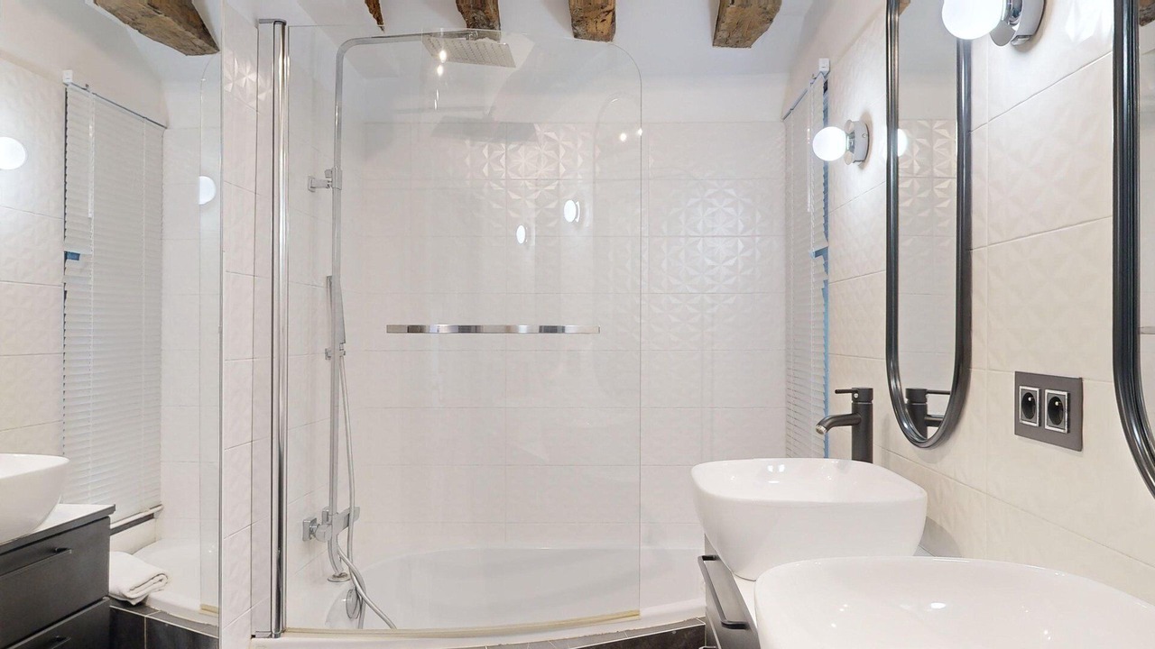 Photo of Bathroom in Bercy
