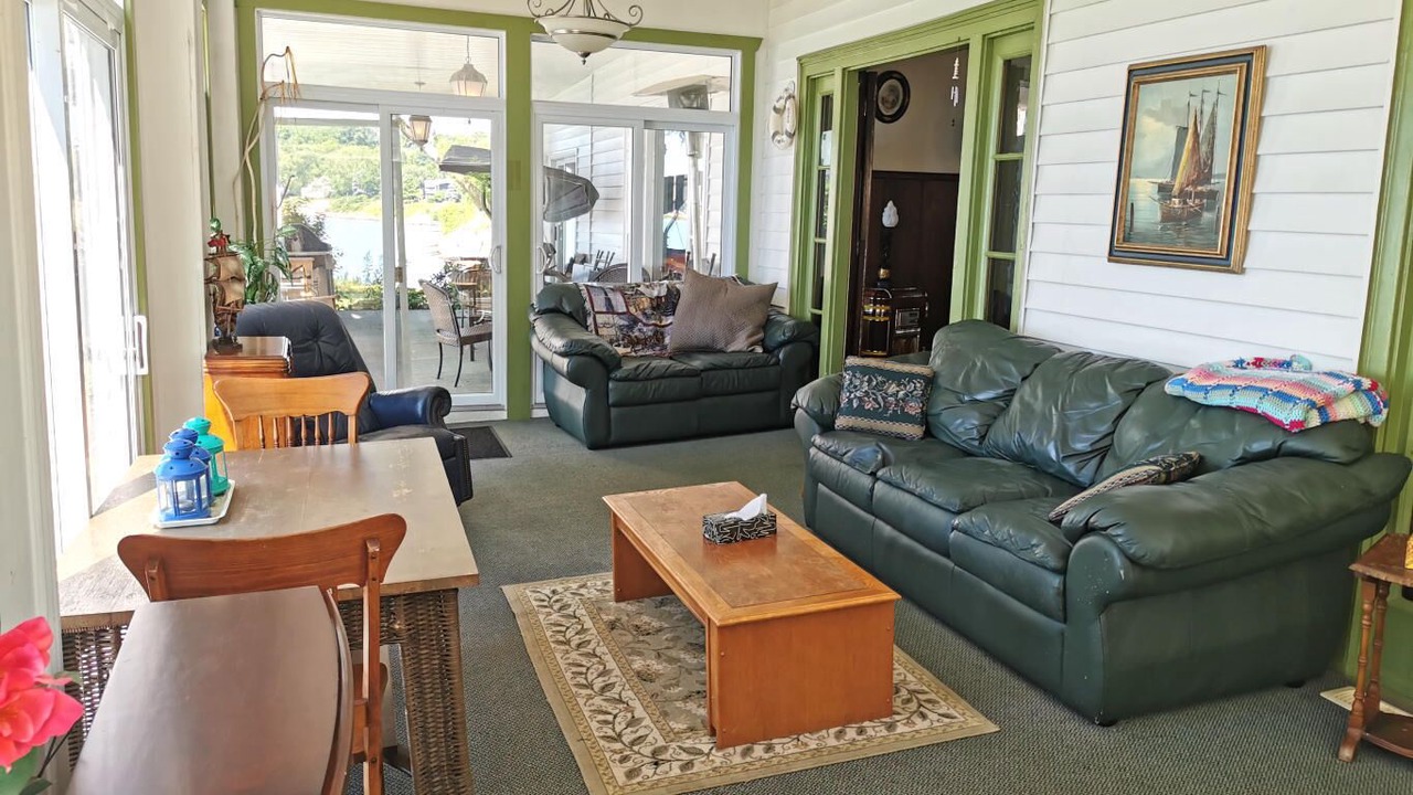 Photo of Livingroom in Port Stanley