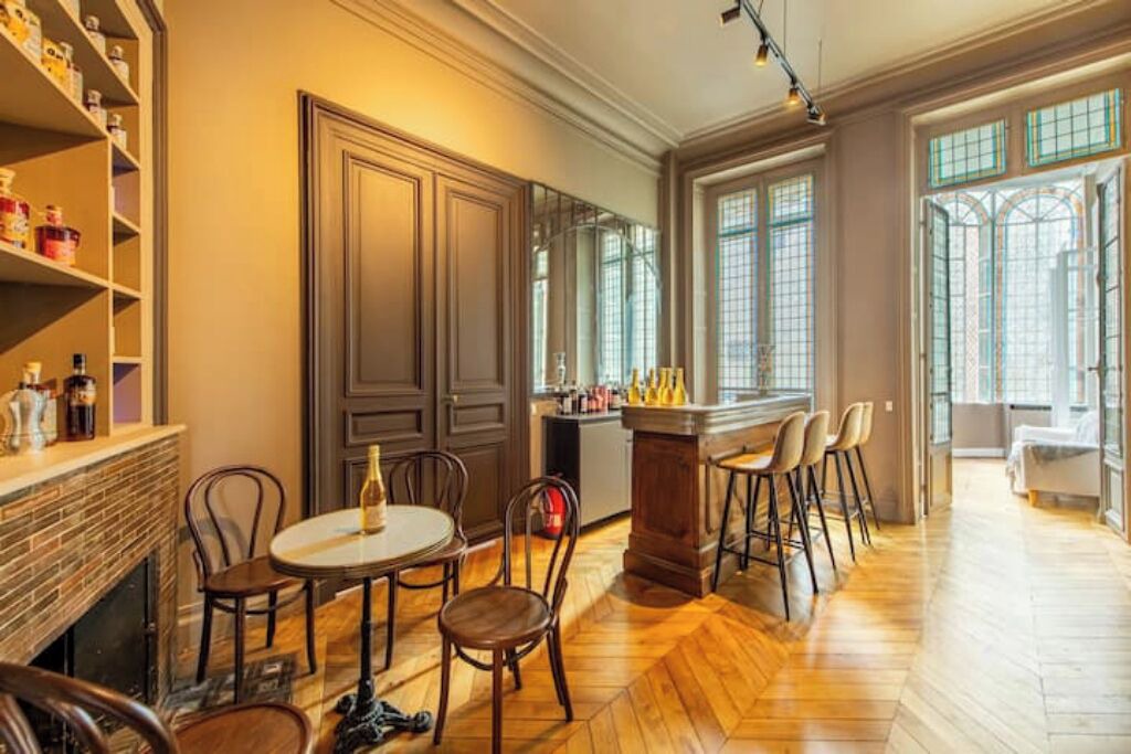 Photo of Others in 8th Arrondissement