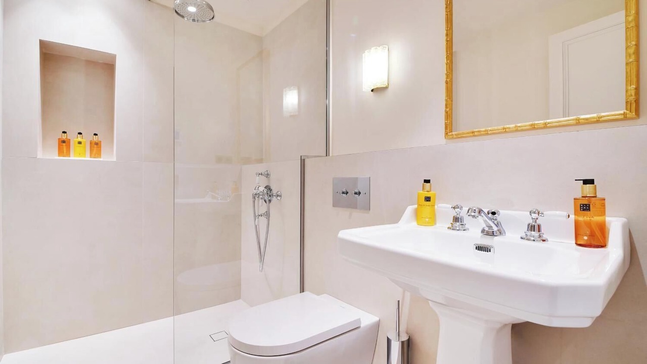 Photo of Bathroom in Les Halles