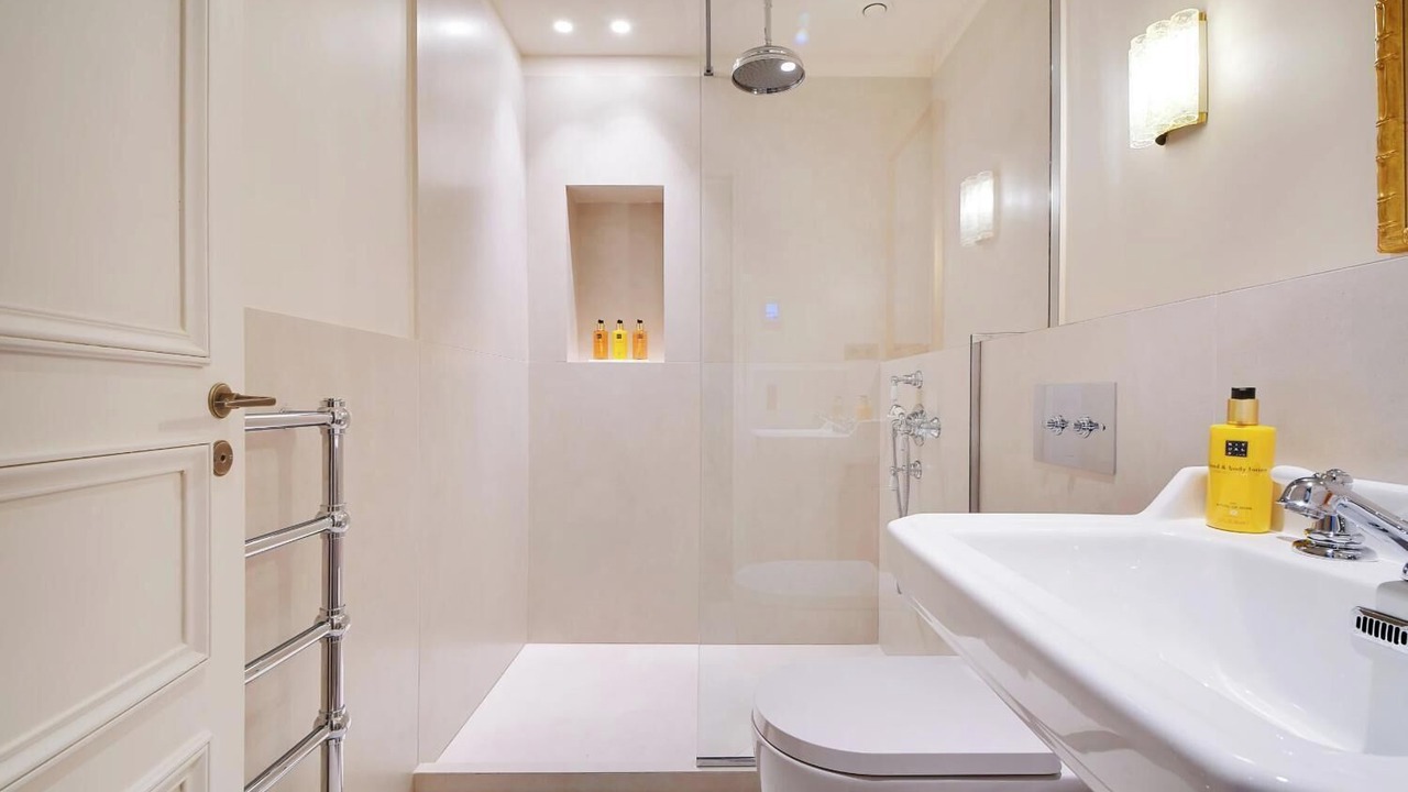 Photo of Bathroom in Les Halles