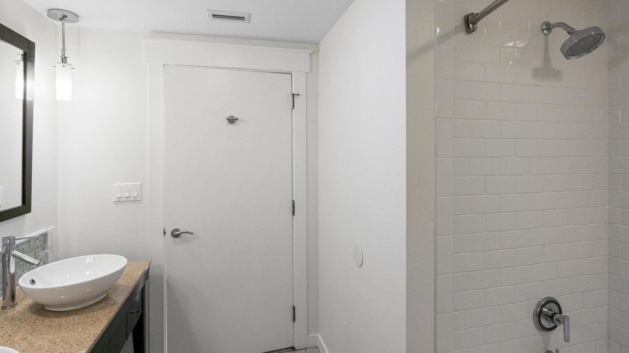 Photo of Bathroom in Baytowne Wharf