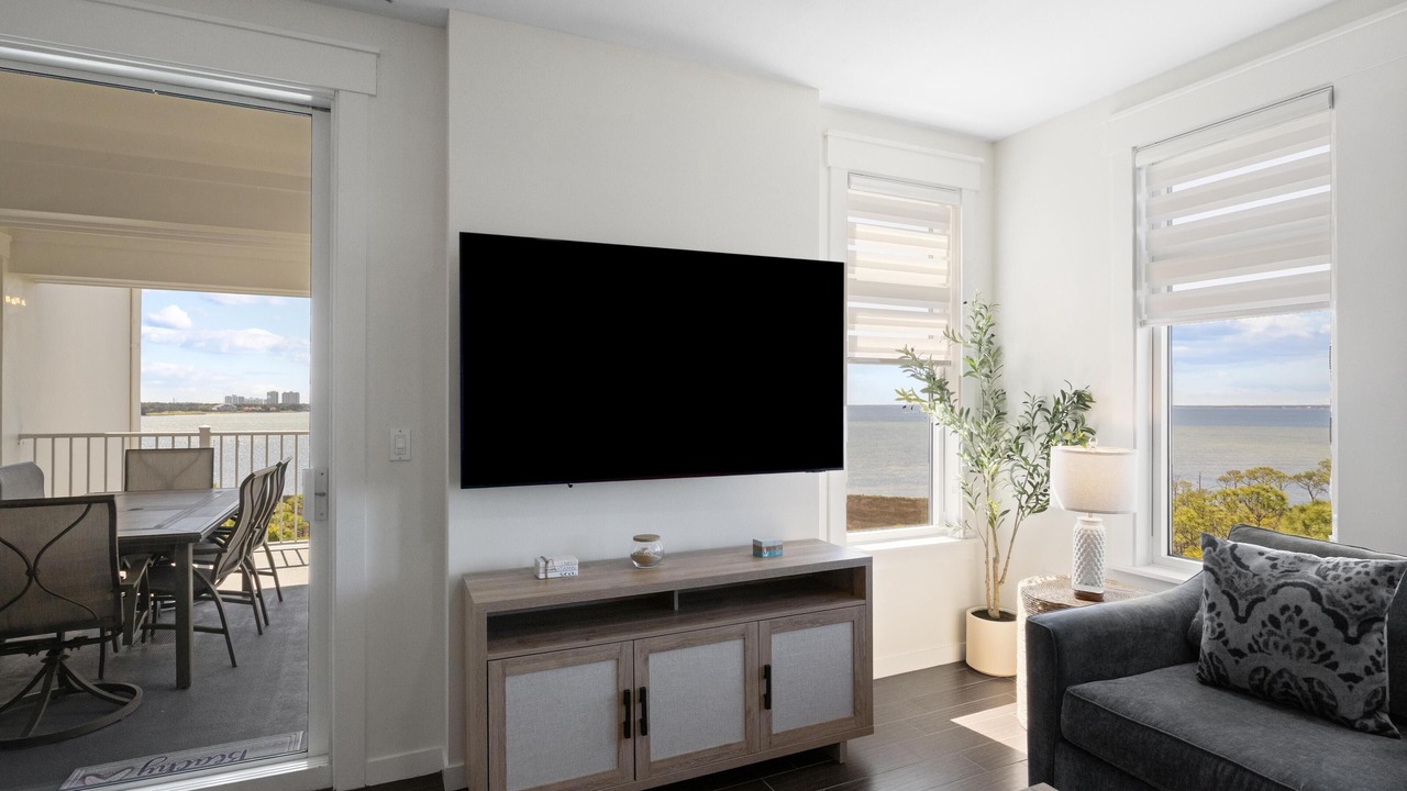Photo of Livingroom in Baytowne Wharf