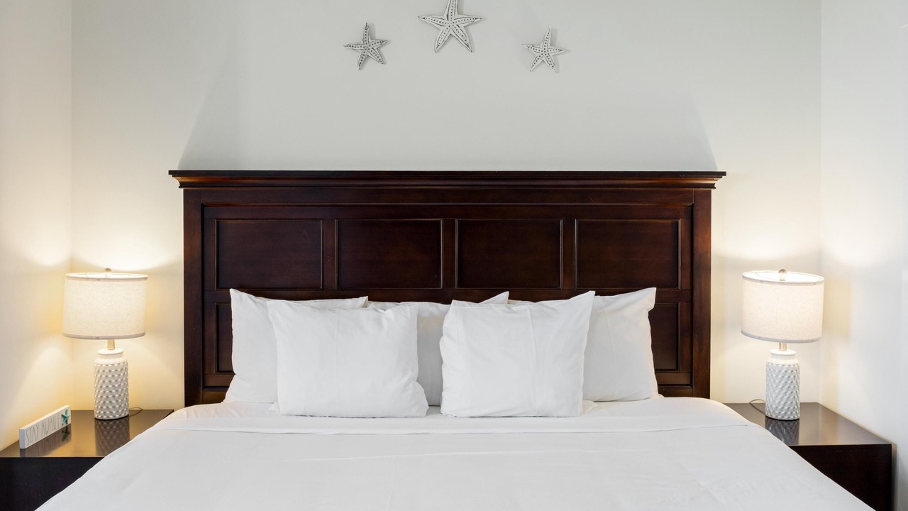 Photo of Bedroom in Baytowne Wharf