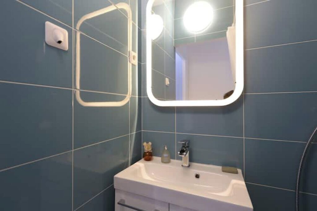 Photo of Bathroom in Suresnes