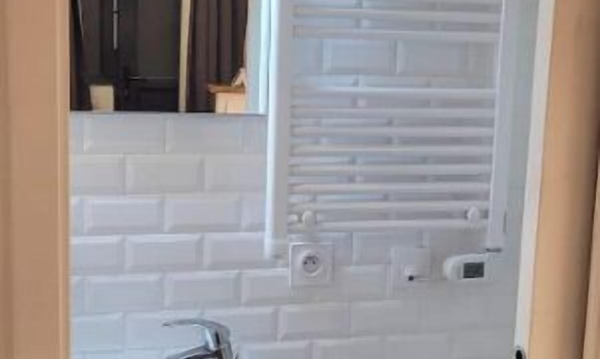 Photo of Bathroom in Suresnes