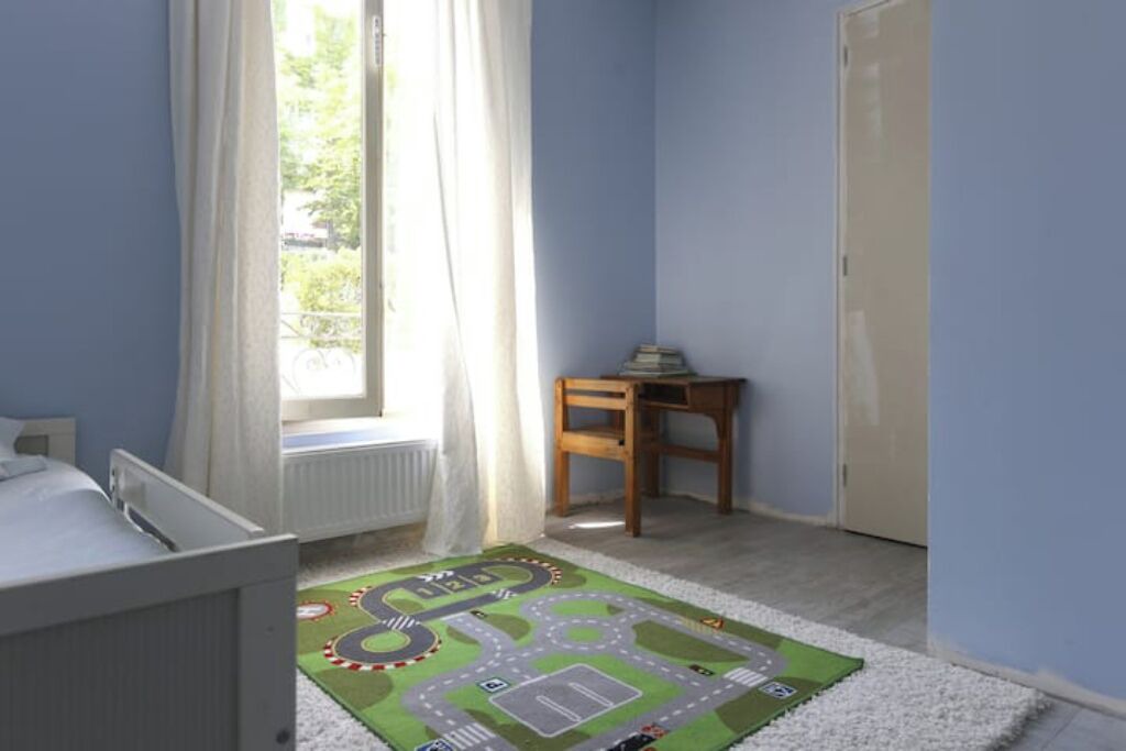 Photo of Bedroom in Suresnes
