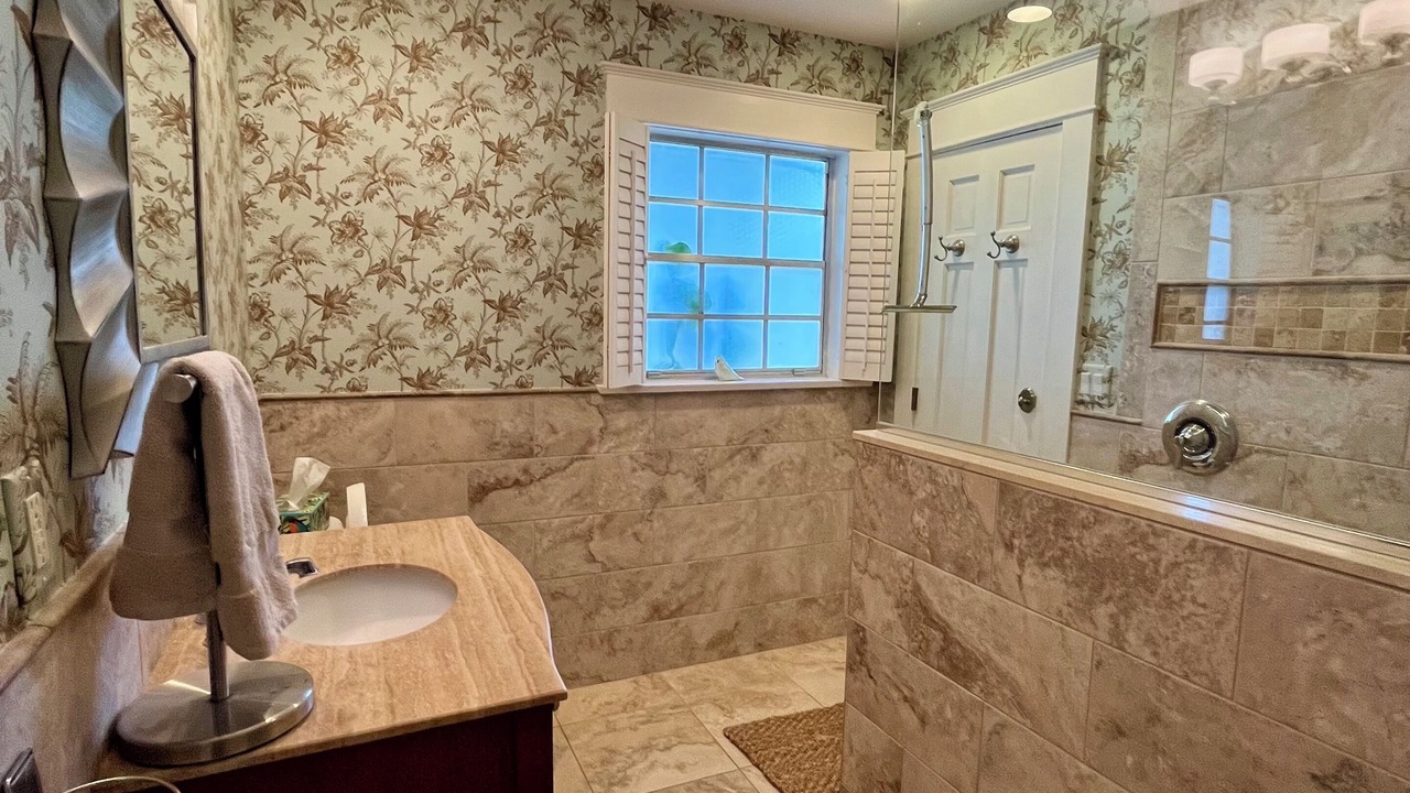 Photo of Bathroom in Edgewood