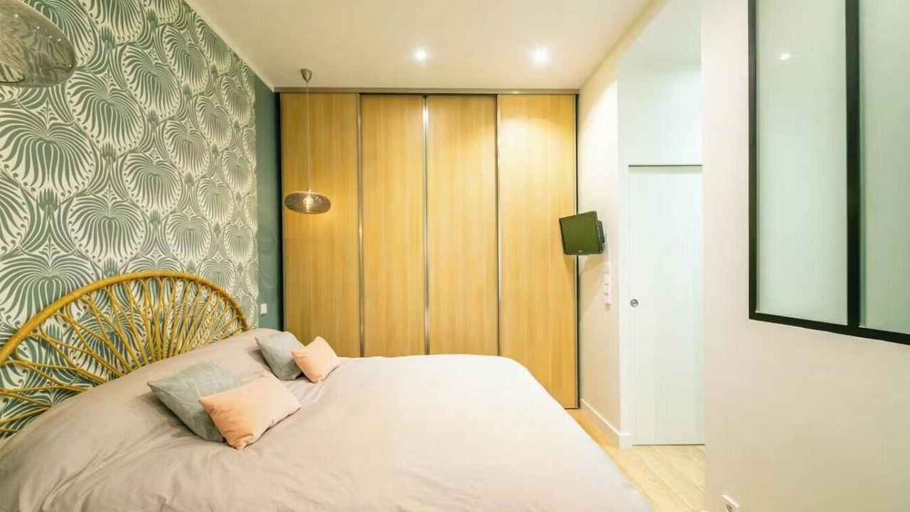 Photo of Bedroom in Clignancourt