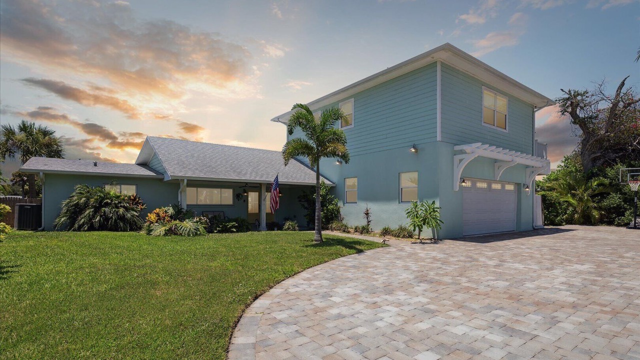 Photo of Others in Cocoa Isles
