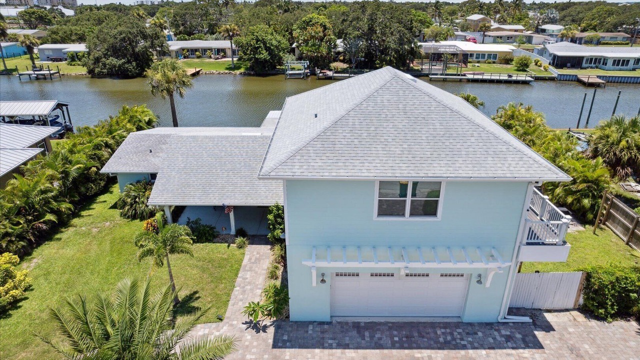 Photo of Others in Cocoa Isles