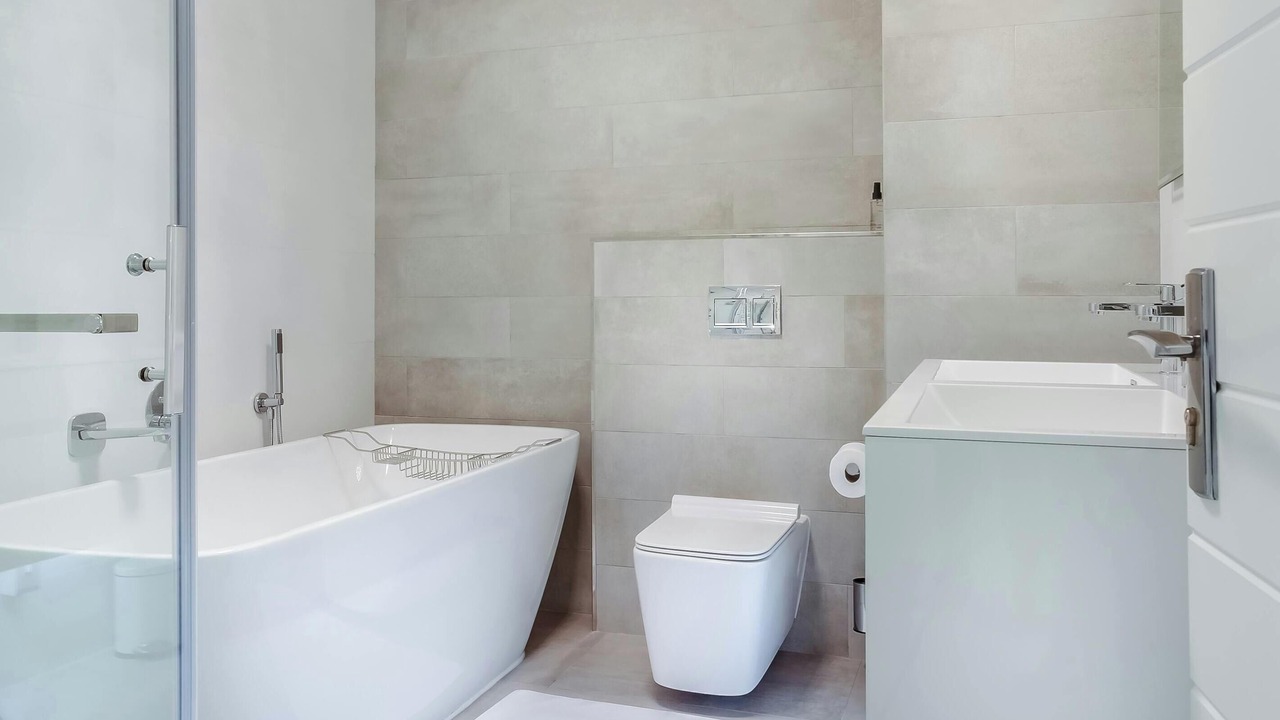 Photo of Bathroom in Northeast Mississauga