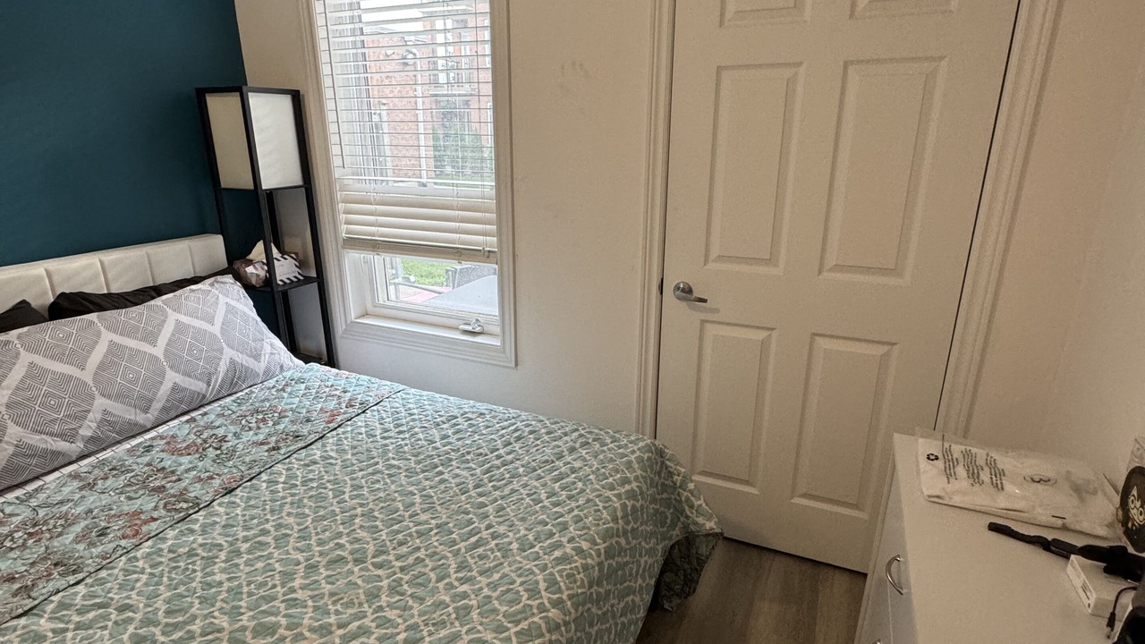 Photo of Bedroom in Thorncliffe Park
