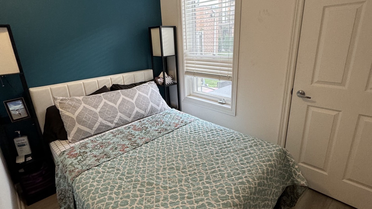 Photo of Bedroom in Thorncliffe Park