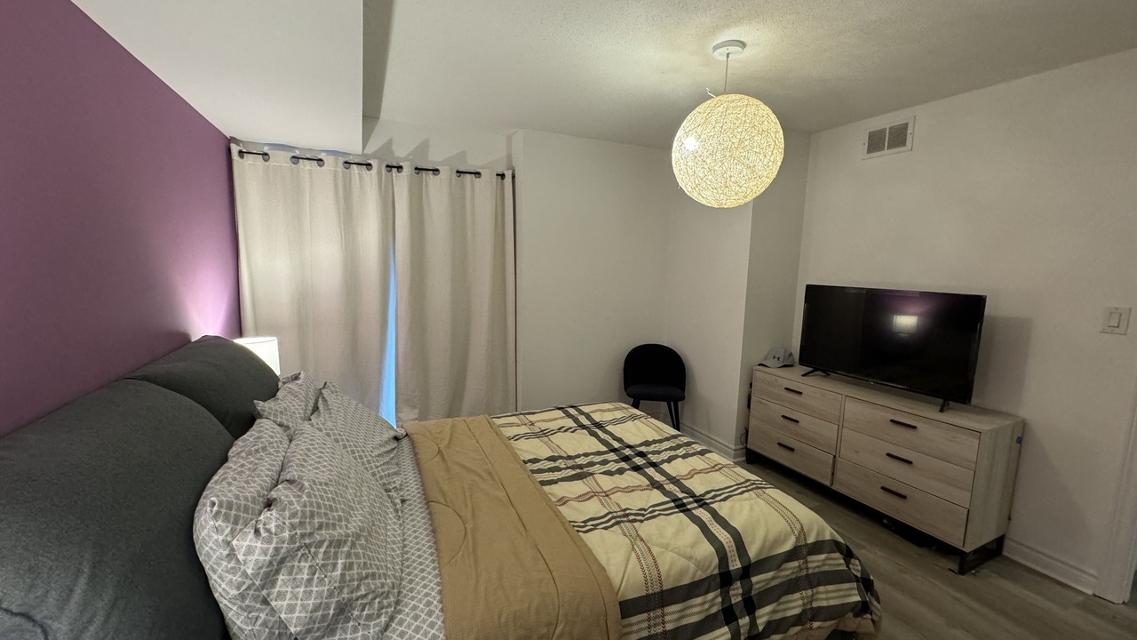 Photo of Bedroom in Thorncliffe Park