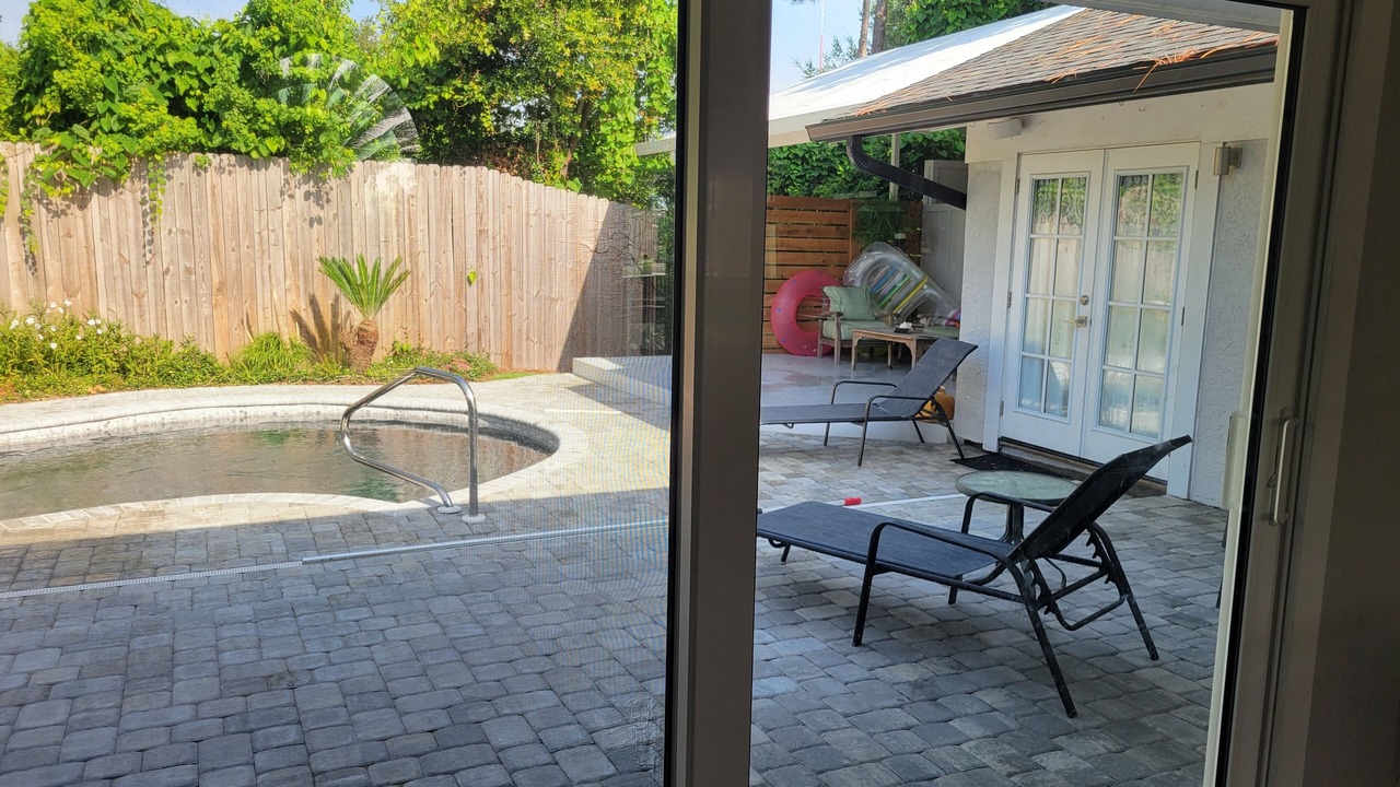 Photo of Patio Balcony in Thomas Drive