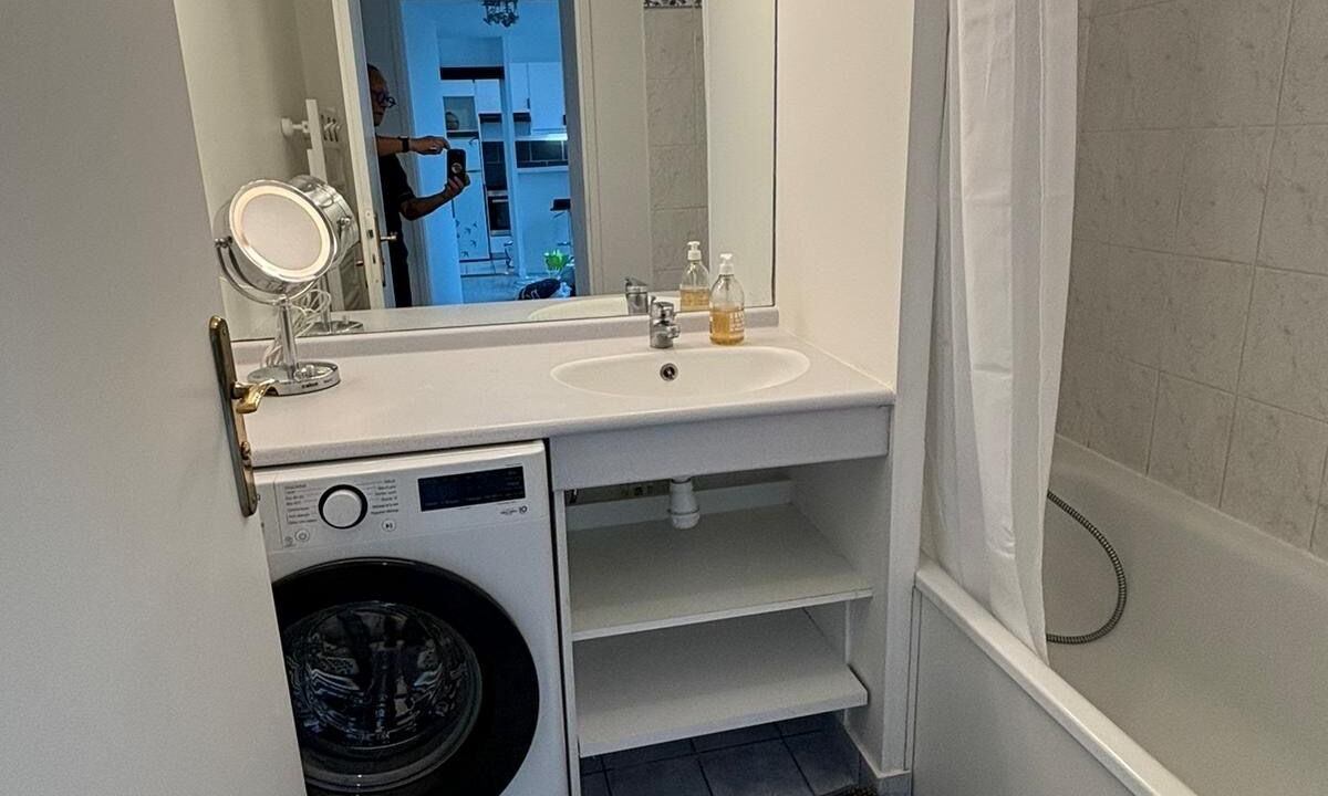 Photo of Bathroom in Saint-Denis